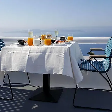 Aisling Micro Oia (Santorini)